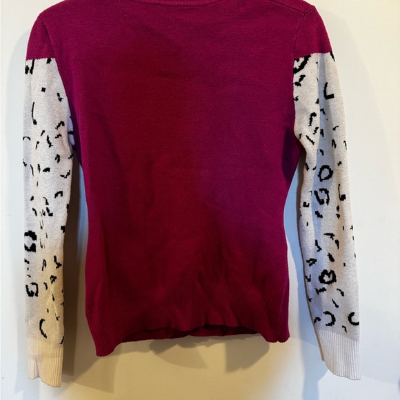 Leopard Sweater - Picture 3 of 3